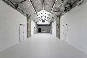 commercial in Pietà