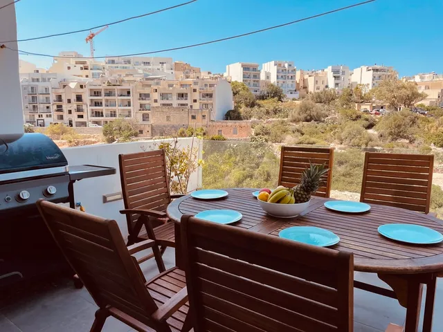 Terraced House in St. Julian's