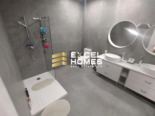 Town House in Santa Venera