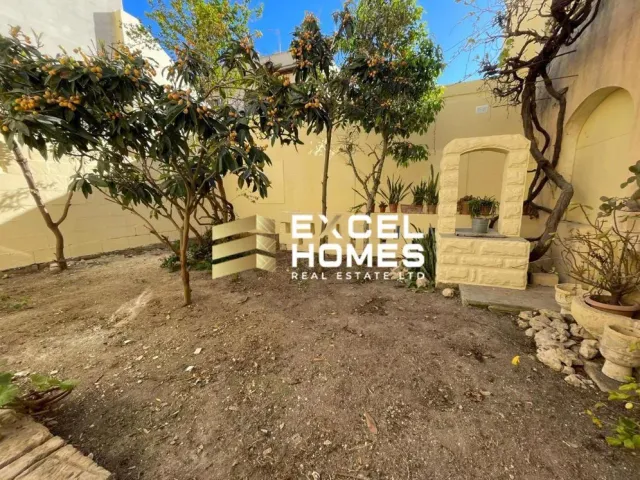 Property at Għarb