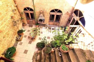 house_of_character in Gudja