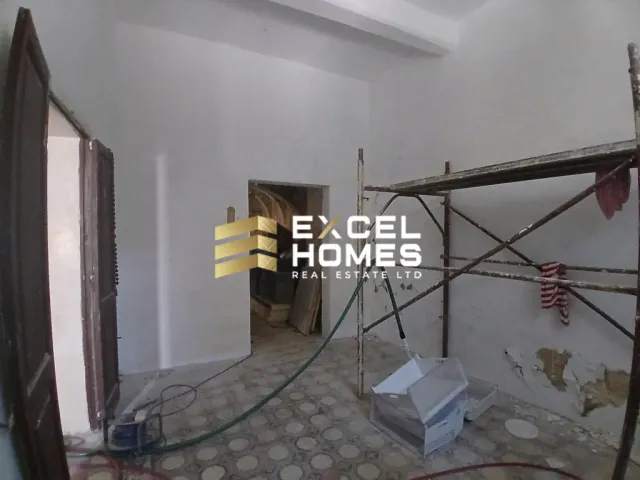 Property at Kerċem
