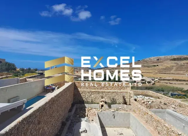 Property at Għarb