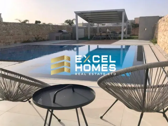 Villa in Naxxar