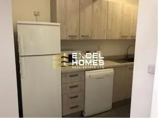 Commercial in Commercial Outlet, Sliema, 4