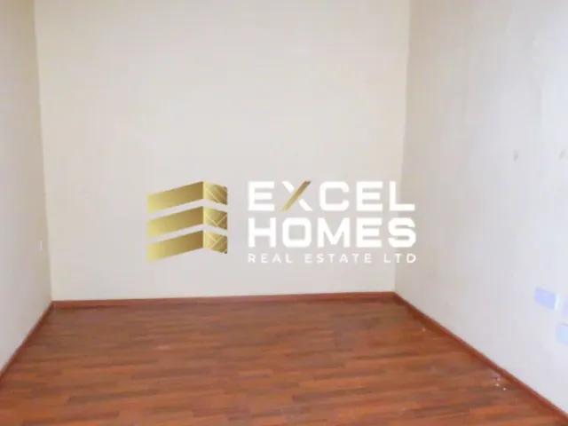 Commercial in Mdina
