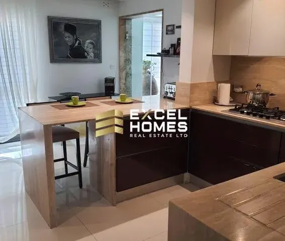 Penthouse in Xgħajra