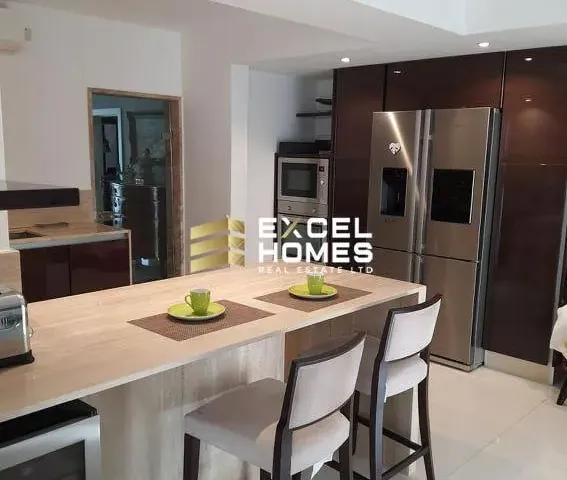 Penthouse in Xgħajra