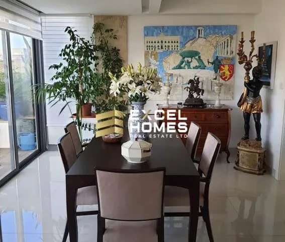Penthouse in Xgħajra