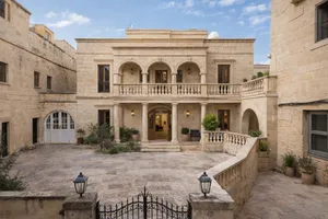 house_of_character in Iklin