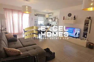 apartment in Luqa