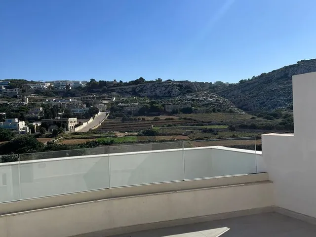 Proprjetà f' Naxxar