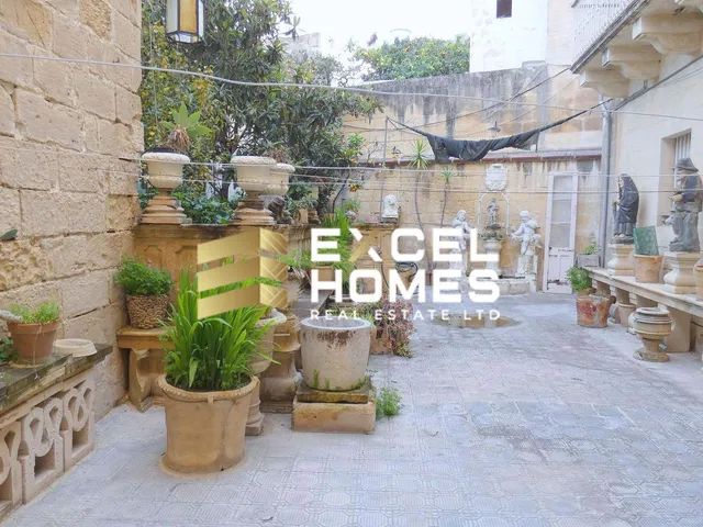 Palazzo in San Gorg Area, Qormi
