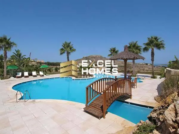 Property at Għasri