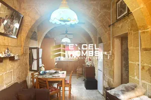 town_house in Żebbuġ