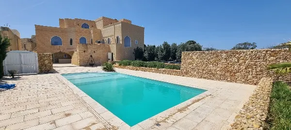 Property at Għarb