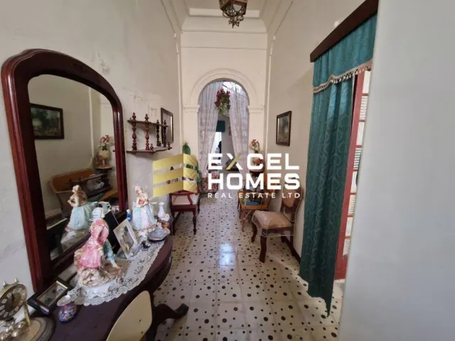 Property at Għarb