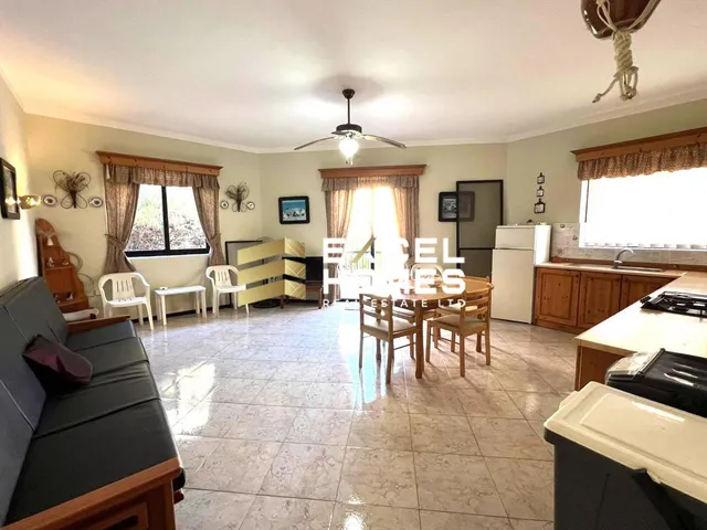 Нерухомість у Żebbuġ (Gozo)